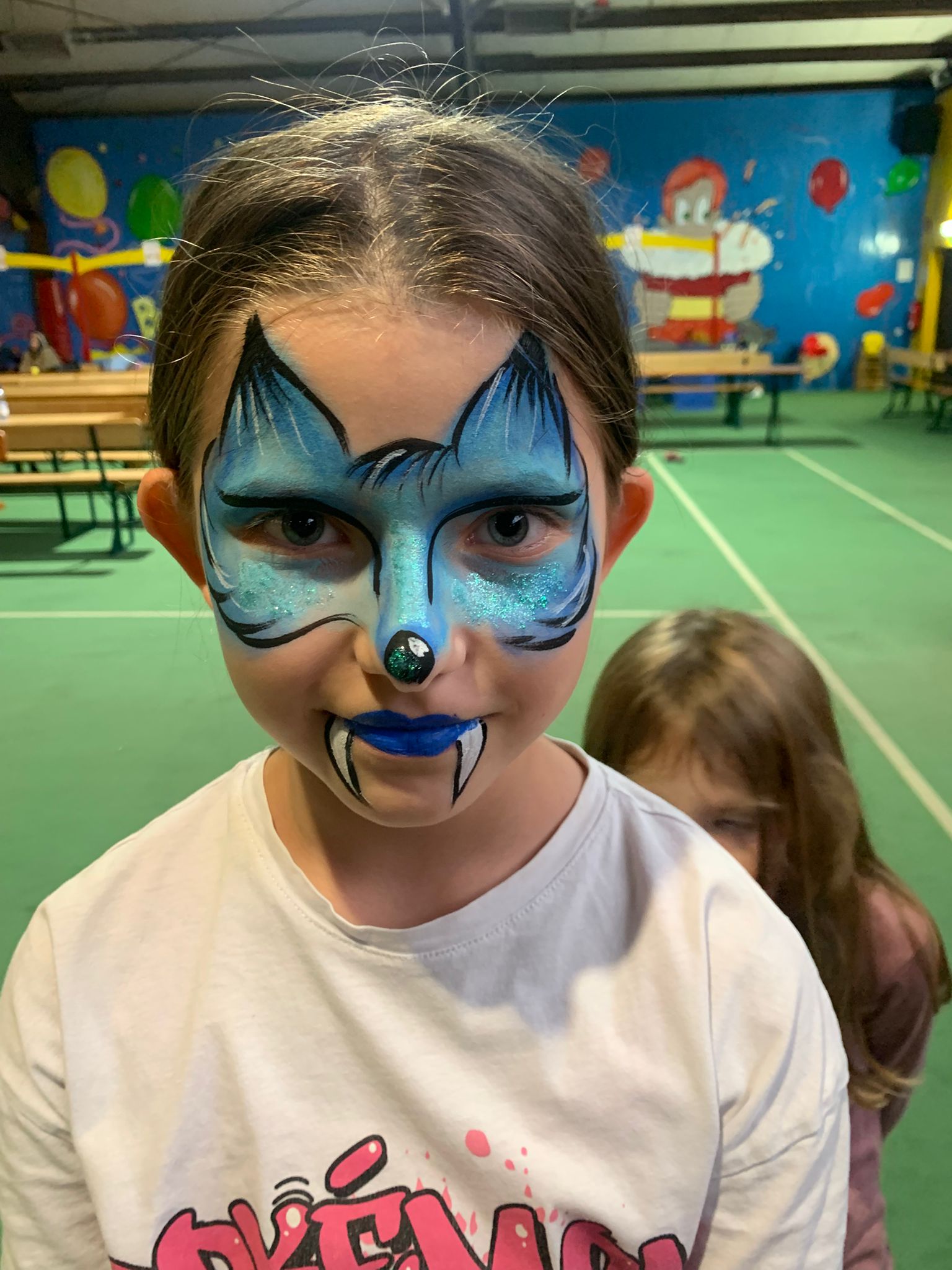 Blaues Fantasie-Katzenmotiv frontal